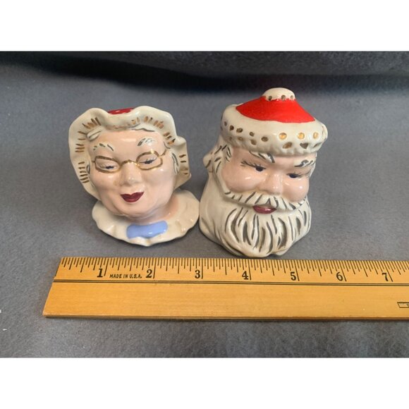 Vintage Ceramic Santa & Mrs. Claus Salt & Pepper Shakers Set - Picture 11 of 12